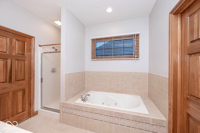 3882 S Cedar Creek Lane, New Palestine, IN 46163