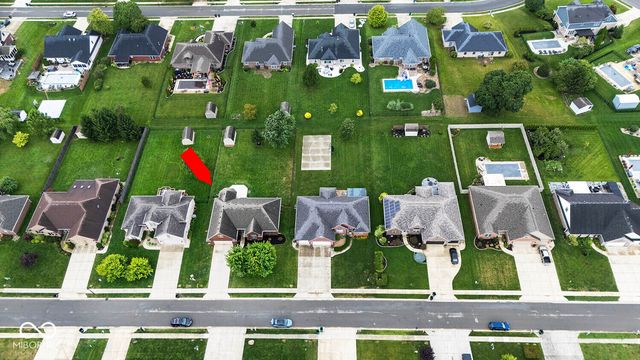 3882 S Cedar Creek Lane, New Palestine, IN 46163