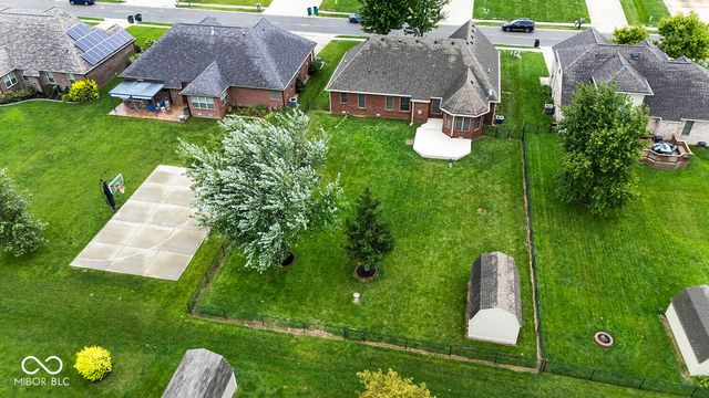 3882 S Cedar Creek Lane, New Palestine, IN 46163