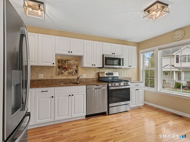 180 Turn Of River Road 13A, Stamford, CT 06905