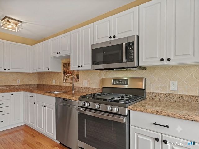 180 Turn Of River Road 13A, Stamford, CT 06905