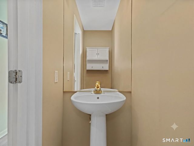 180 Turn Of River Road 13A, Stamford, CT 06905