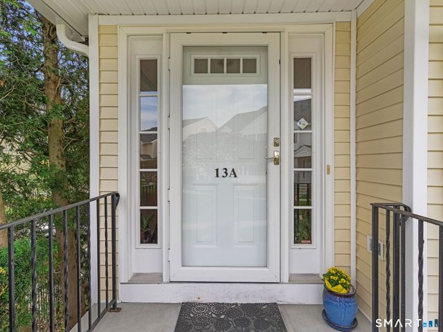 180 Turn Of River Road 13A, Stamford, CT 06905