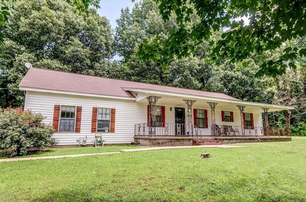 370 HENSLEY RD, Covington, TN 38019