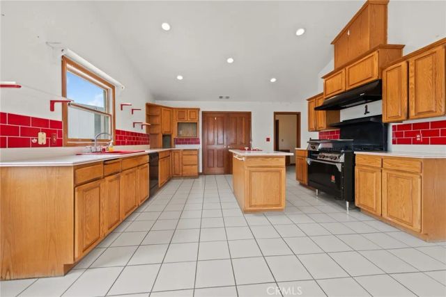 17033 Andromeda, Riverside, CA 92504