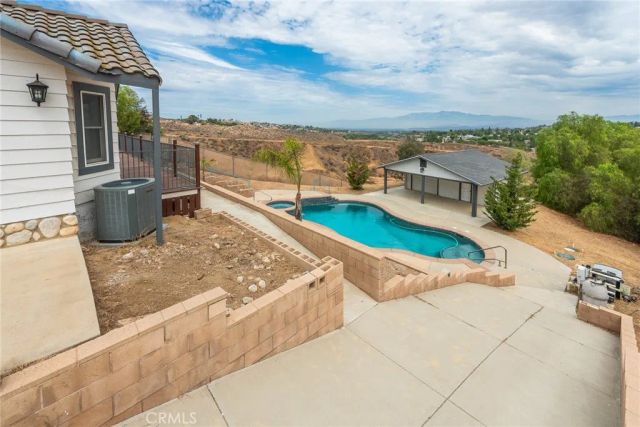 17033 Andromeda, Riverside, CA 92504