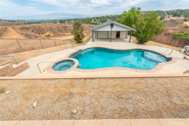17033 Andromeda, Riverside, CA 92504