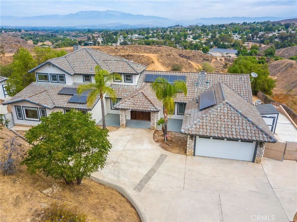 17033 Andromeda, Riverside, CA 92504
