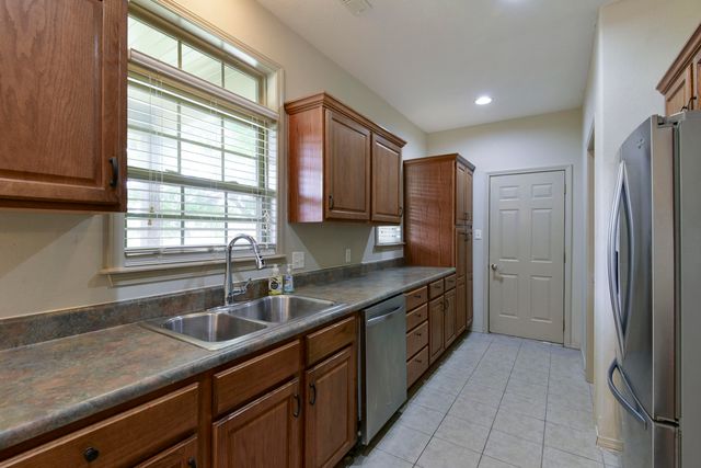 613 Crossing Drive, Branson West, MO 65737