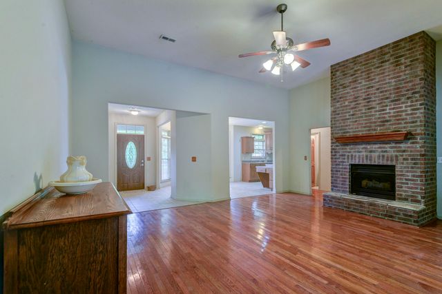 613 Crossing Drive, Branson West, MO 65737