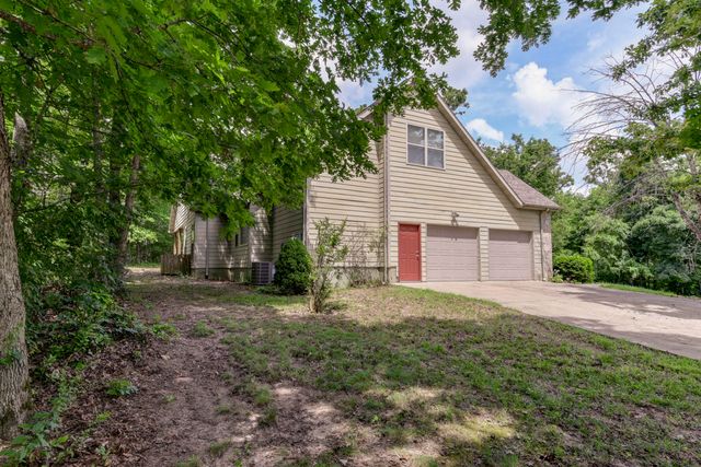 613 Crossing Drive, Branson West, MO 65737