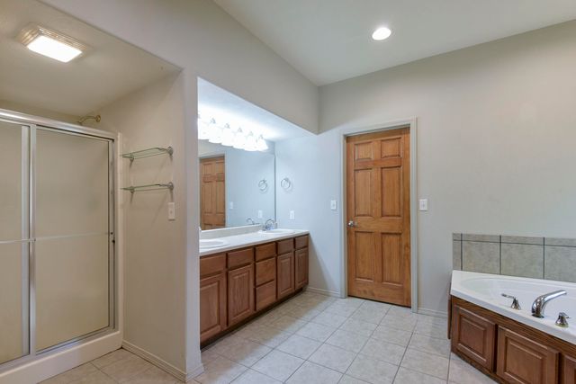 613 Crossing Drive, Branson West, MO 65737