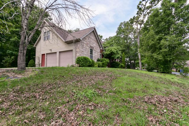 613 Crossing Drive, Branson West, MO 65737