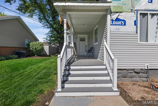 603 N Hickory Street, Smithton, IL 62285