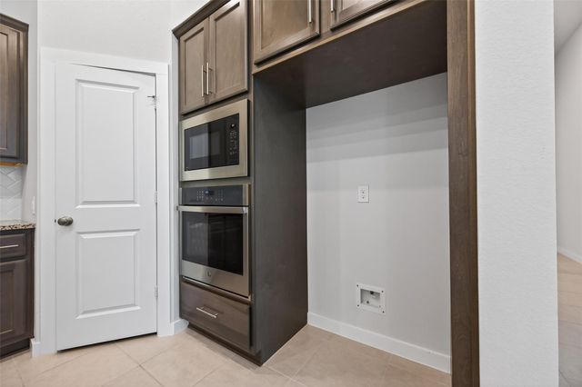 212 Milas Cove, Montgomery, TX 77316