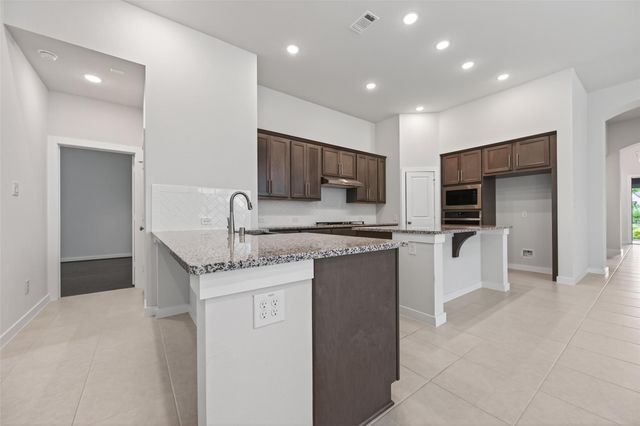 212 Milas Cove, Montgomery, TX 77316
