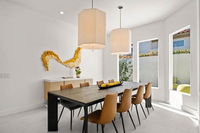 407 Desert Holly Drive, Palm Desert, CA 92211