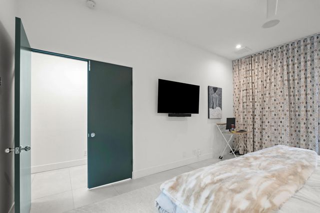 407 Desert Holly Drive, Palm Desert, CA 92211