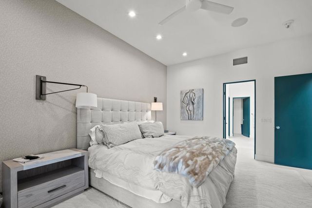 407 Desert Holly Drive, Palm Desert, CA 92211