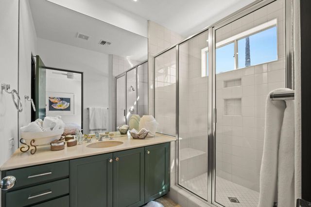 407 Desert Holly Drive, Palm Desert, CA 92211