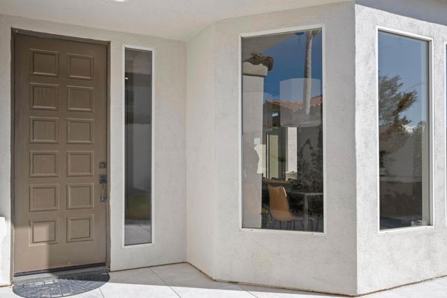 407 Desert Holly Drive, Palm Desert, CA 92211