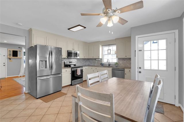 450 Lindsey Lake Road, Travelers Rest, SC 29690