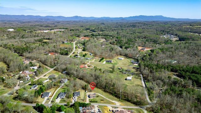 450 Lindsey Lake Road, Travelers Rest, SC 29690