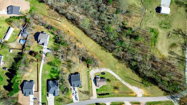 450 Lindsey Lake Road, Travelers Rest, SC 29690