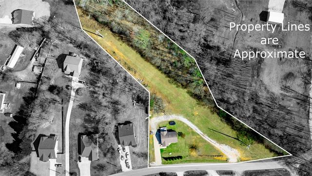 450 Lindsey Lake Road, Travelers Rest, SC 29690