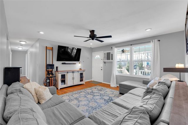 450 Lindsey Lake Road, Travelers Rest, SC 29690