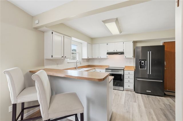 8969 Gardengate Drive, Huber Heights, OH 45424