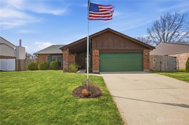8969 Gardengate Drive, Huber Heights, OH 45424
