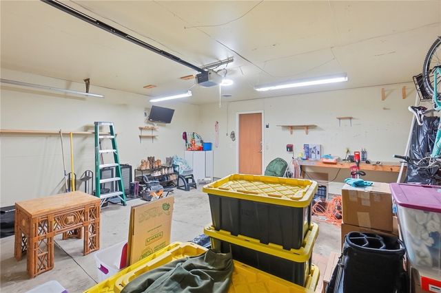 8969 Gardengate Drive, Huber Heights, OH 45424