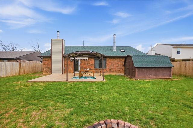 8969 Gardengate Drive, Huber Heights, OH 45424