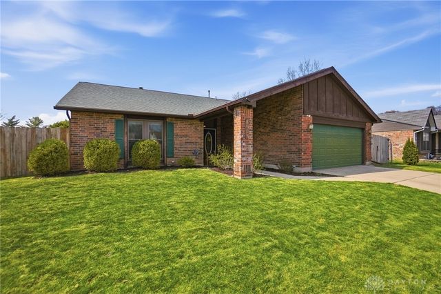 8969 Gardengate Drive, Huber Heights, OH 45424