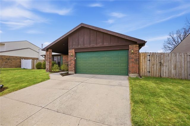 8969 Gardengate Drive, Huber Heights, OH 45424