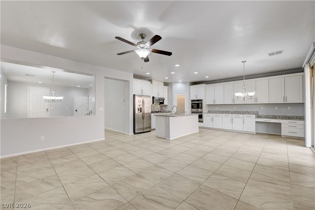 7176 Summer Grove Avenue, Las Vegas, NV 89117