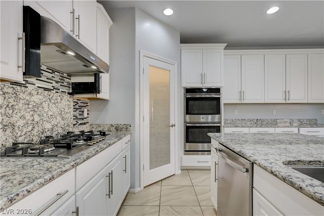 7176 Summer Grove Avenue, Las Vegas, NV 89117