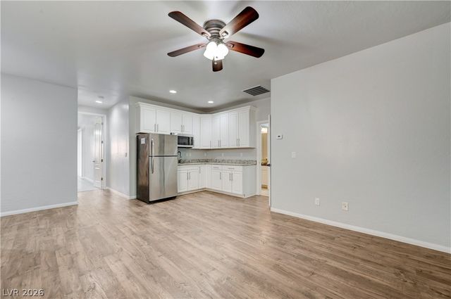 7176 Summer Grove Avenue, Las Vegas, NV 89117