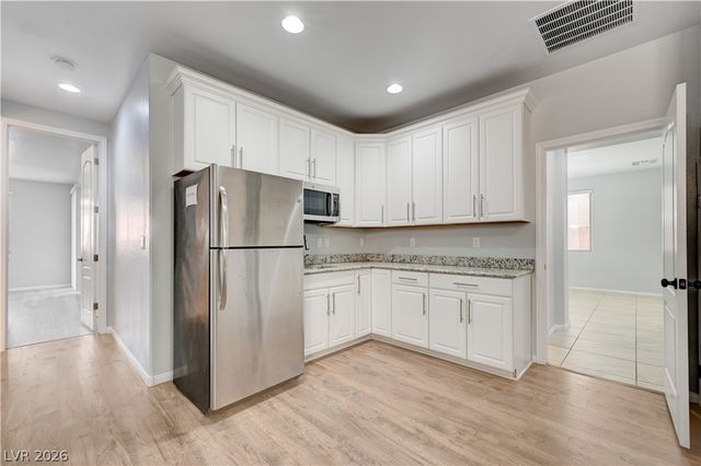 7176 Summer Grove Avenue, Las Vegas, NV 89117