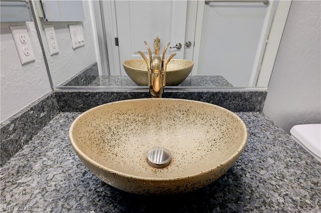 7176 Summer Grove Avenue, Las Vegas, NV 89117