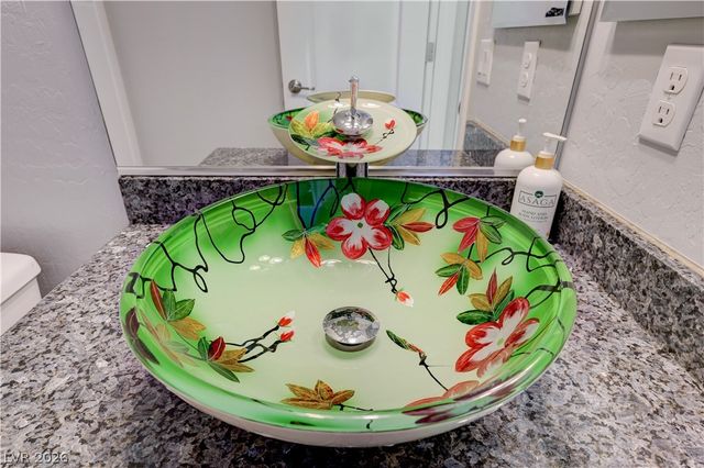 7176 Summer Grove Avenue, Las Vegas, NV 89117