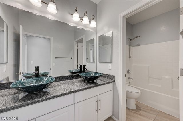 7176 Summer Grove Avenue, Las Vegas, NV 89117