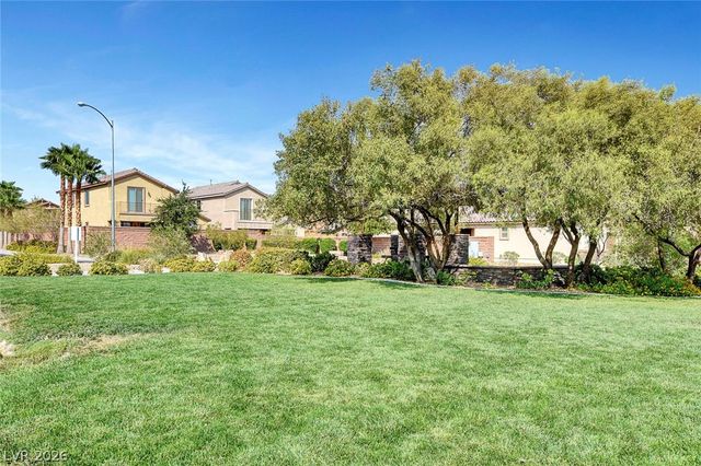 7176 Summer Grove Avenue, Las Vegas, NV 89117