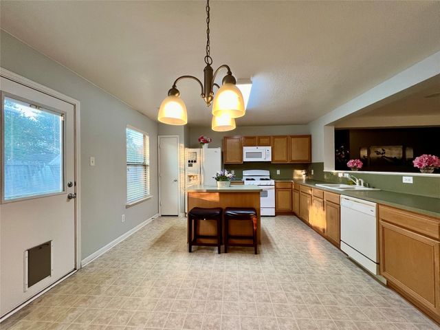 16750 Bending Creek Lane, Friendswood, TX 77546