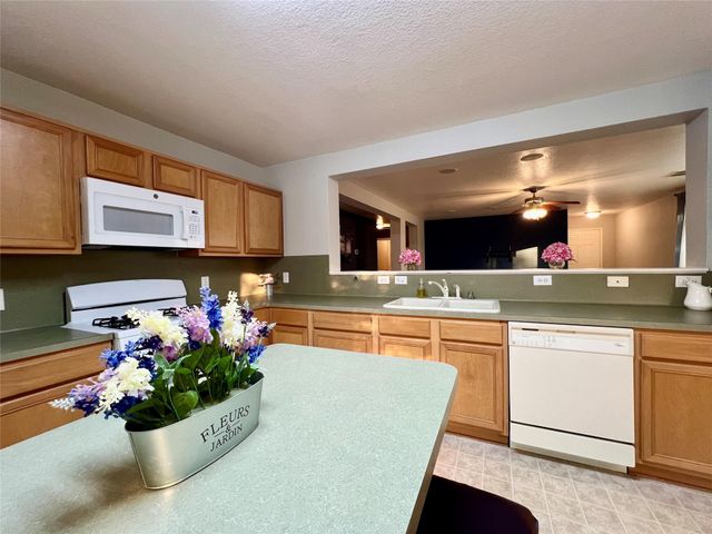 16750 Bending Creek Lane, Friendswood, TX 77546