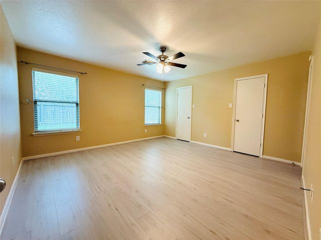 16750 Bending Creek Lane, Friendswood, TX 77546