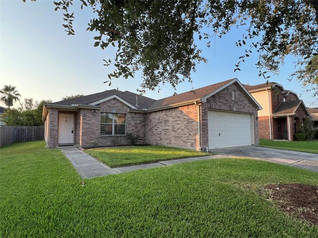 16750 Bending Creek Lane, Friendswood, TX 77546
