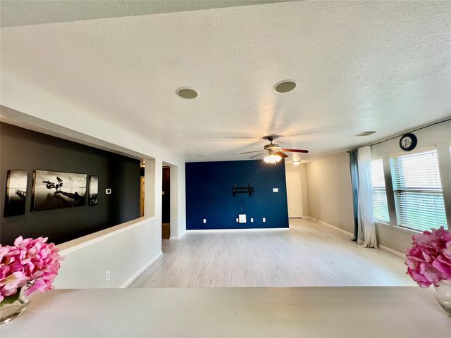 16750 Bending Creek Lane, Friendswood, TX 77546