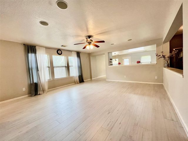 16750 Bending Creek Lane, Friendswood, TX 77546